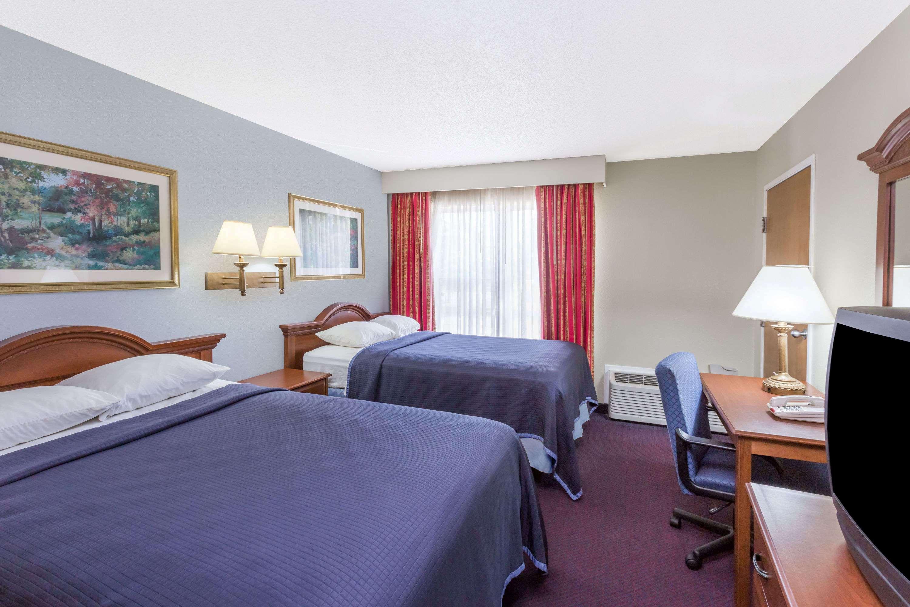 Baymont By Wyndham Lake Park Valdosta I75 Buitenkant foto