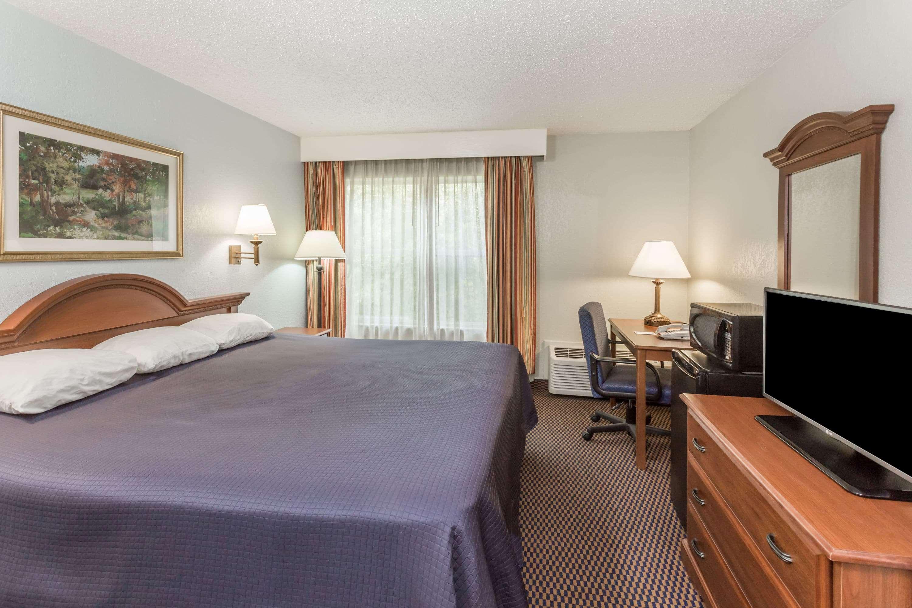 Baymont By Wyndham Lake Park Valdosta I75 Buitenkant foto