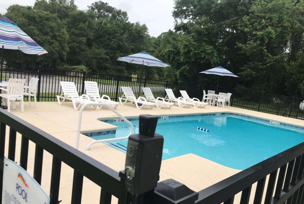 Baymont By Wyndham Lake Park Valdosta I75 Buitenkant foto