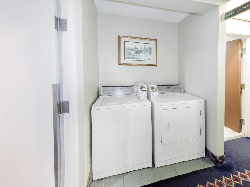 Baymont By Wyndham Lake Park Valdosta I75 Buitenkant foto