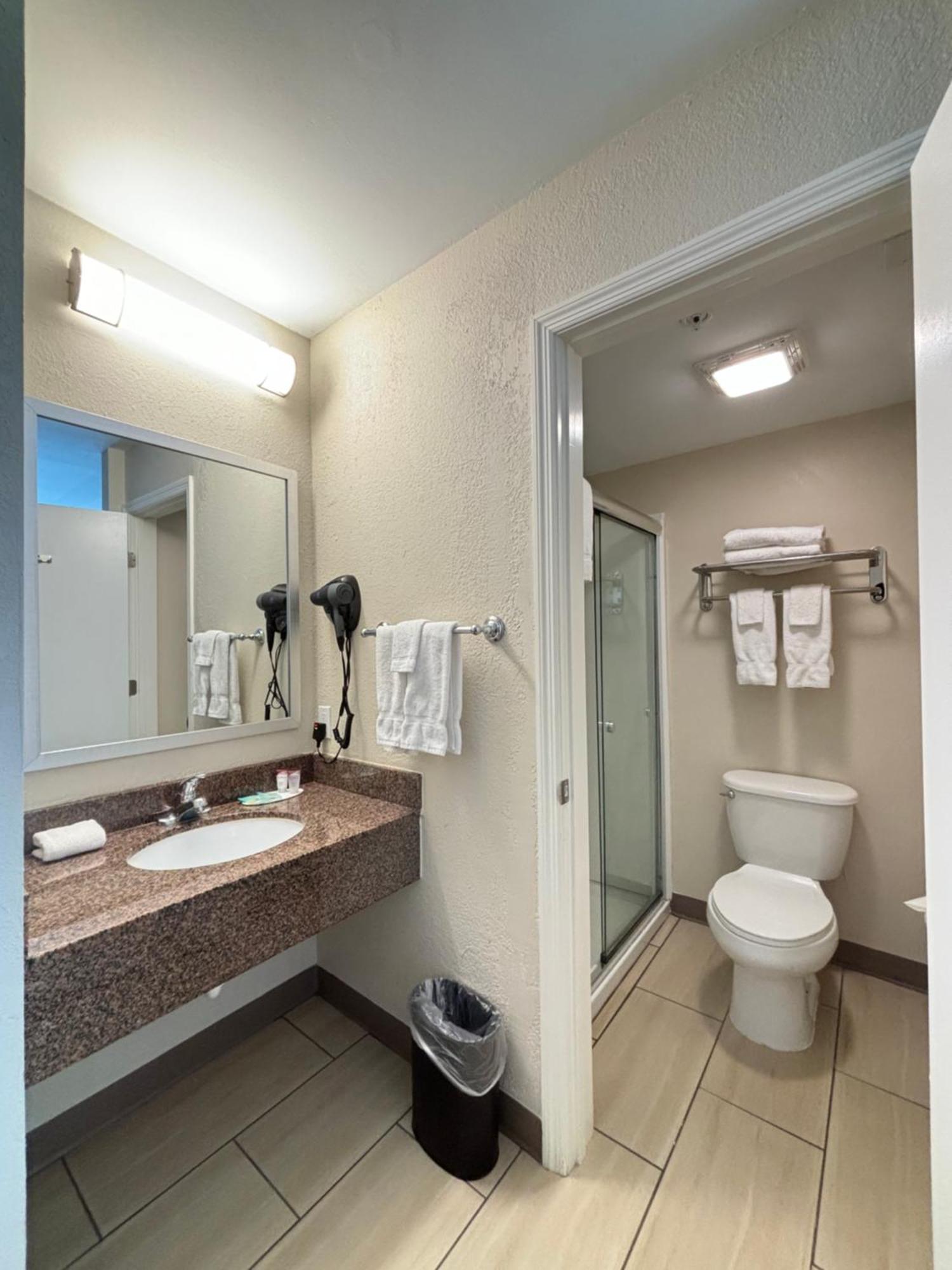 Baymont By Wyndham Lake Park Valdosta I75 Buitenkant foto