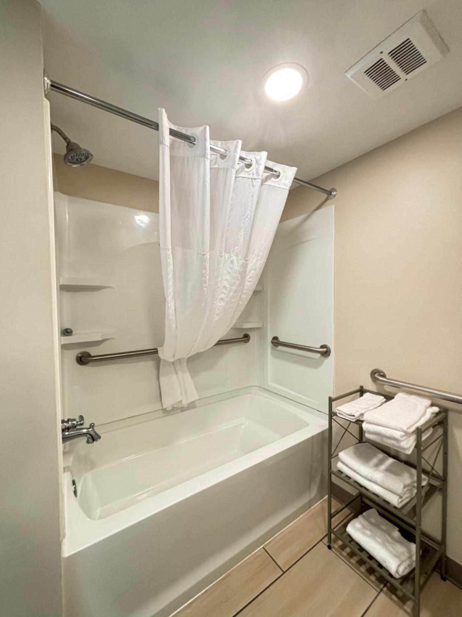 Baymont By Wyndham Lake Park Valdosta I75 Buitenkant foto